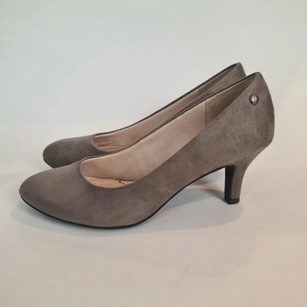 LifeStride Parigi Taupe Faux Suede Round Toe Kitten Heel Pumps Womens 9.5 M